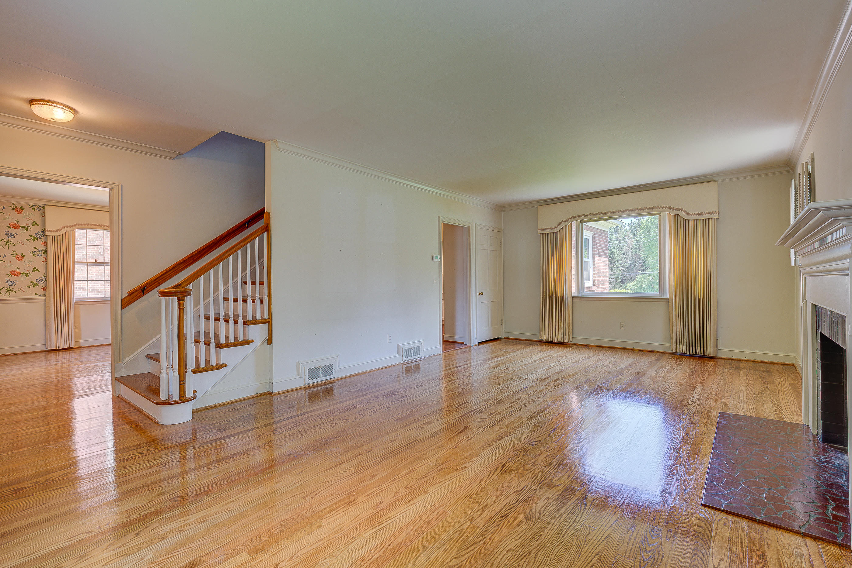 1856 Blenheim Road Southwest Roanoke, VA 24015 - Photo 12 of 28 91