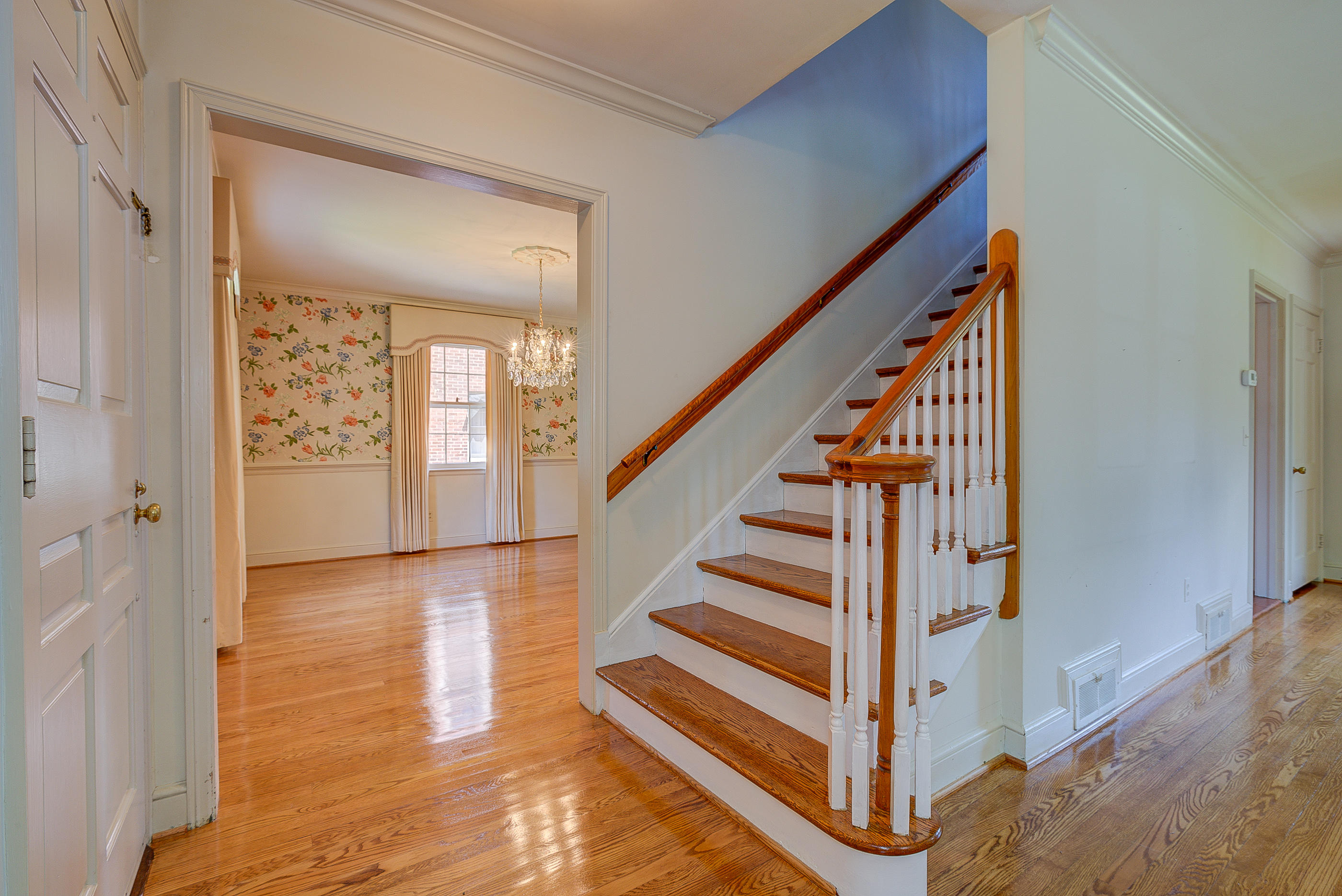 1856 Blenheim Road Southwest Roanoke, VA 24015 - Photo 13 of 28 92