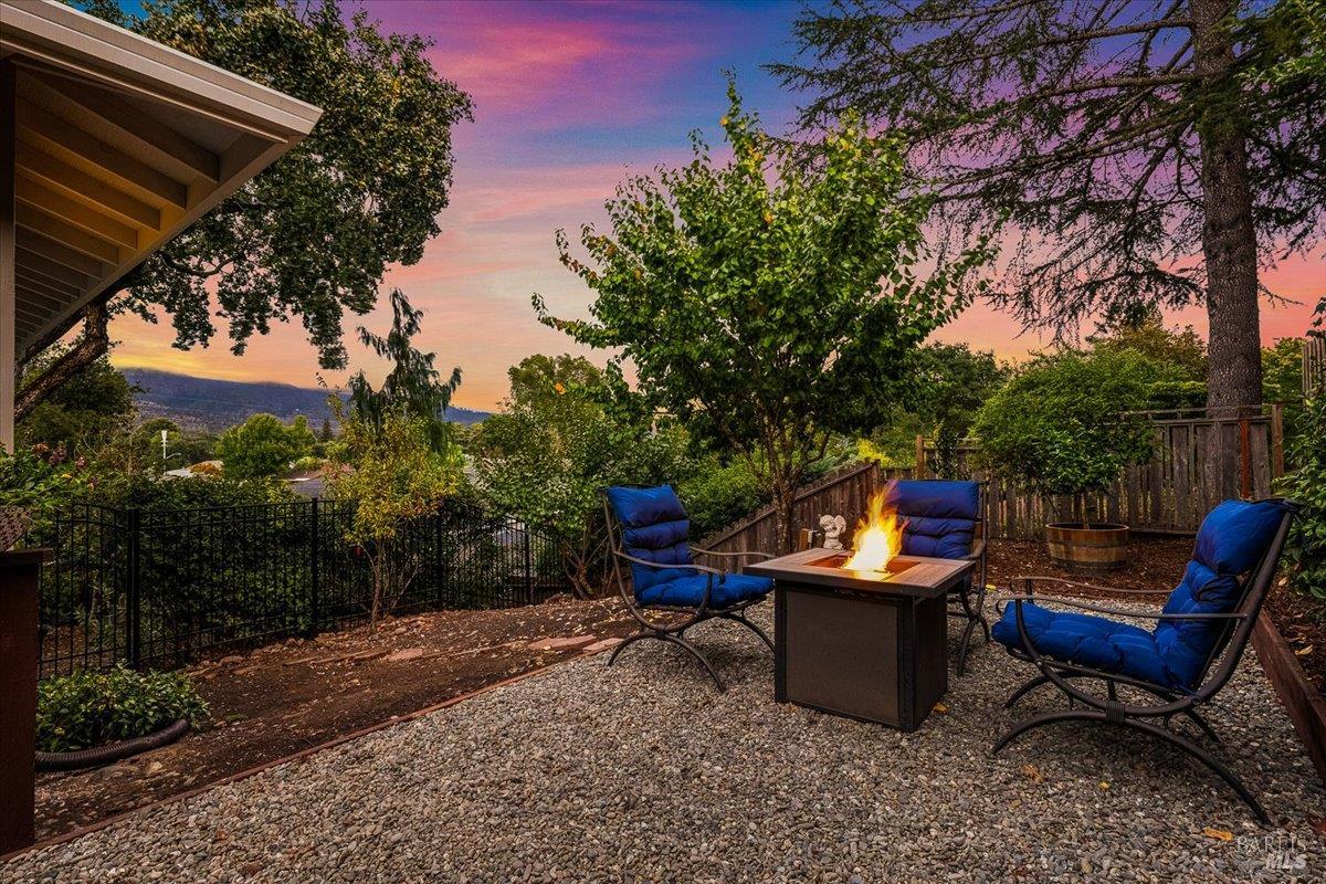 6850 Oakmont Drive Santa Rosa, CA 95409 - Photo 6 of 49
