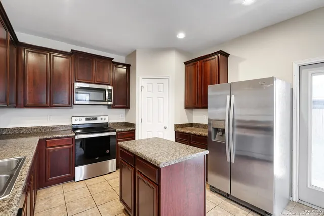 $1,850 | 10410 Weser Lane, Helotes, TX 78023