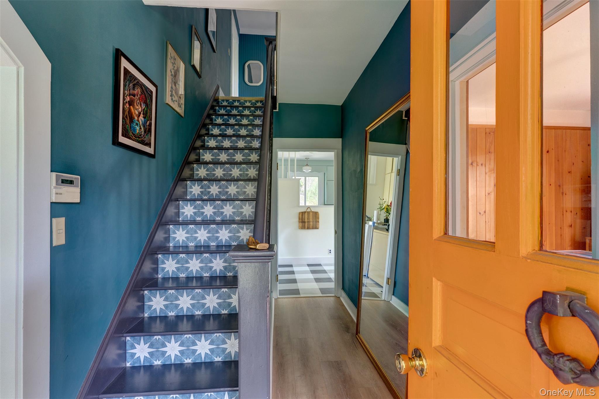 578 Bethlehem Road Callicoon Center, NY 12724 - Photo 4 of 39 a bathroom with a bathtub and a window