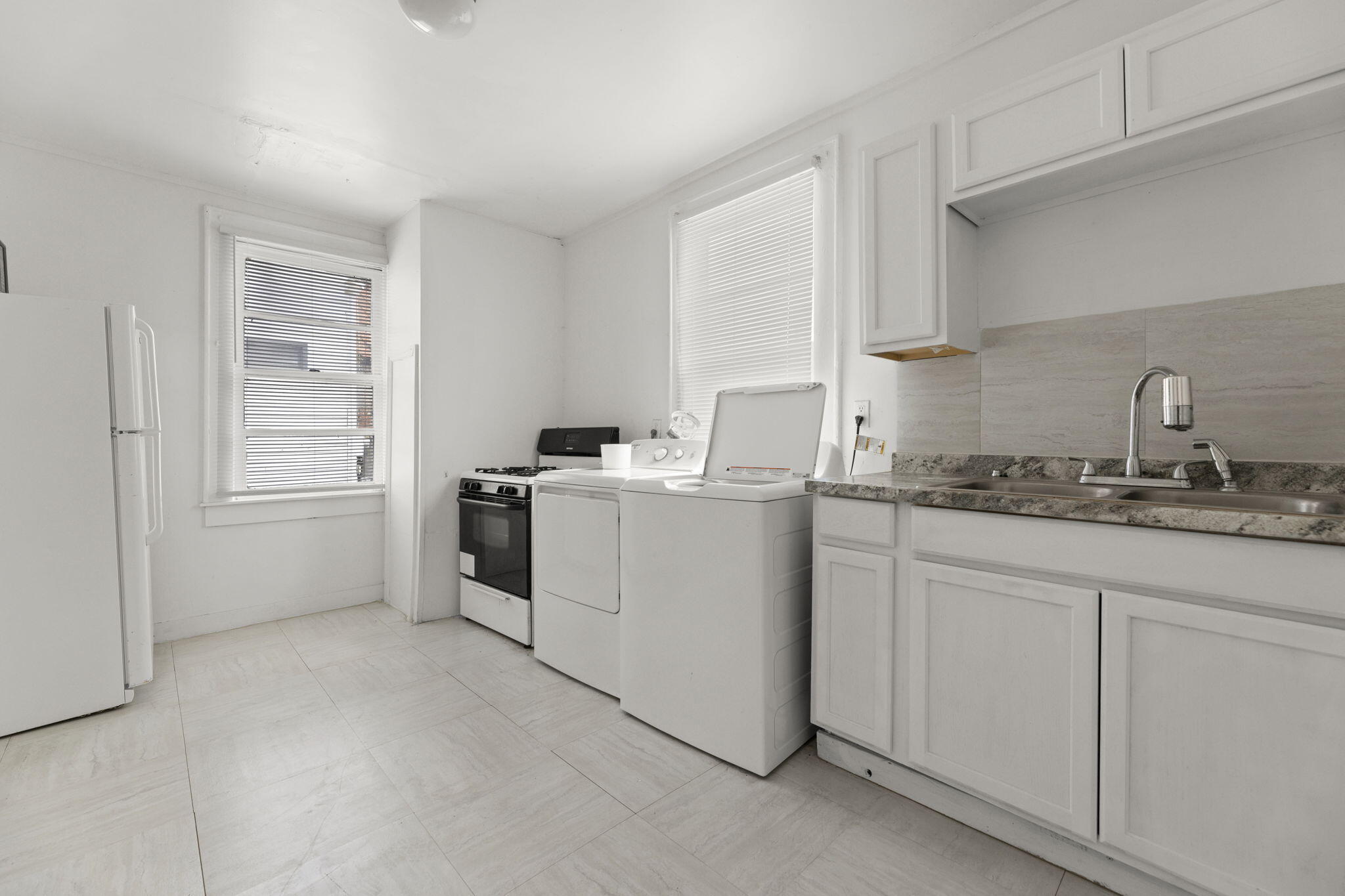 138 Line Street, Unit G Charleston, SC 29403 - Photo 3 of 9 6-web-or-mls-CPRO7525
