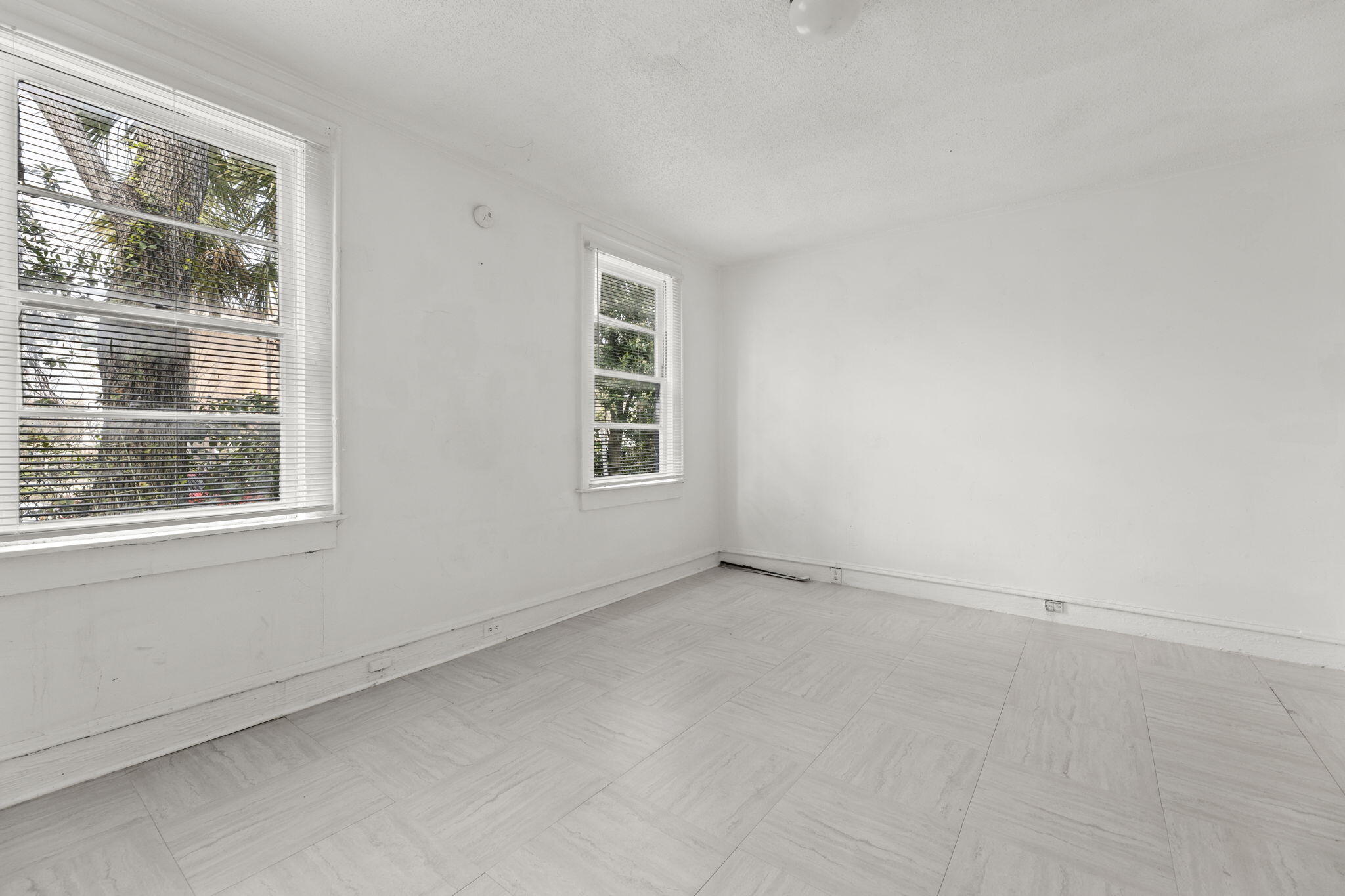 138 Line Street, Unit G Charleston, SC 29403 - Photo 5 of 9 2-web-or-mls-CPRO7505