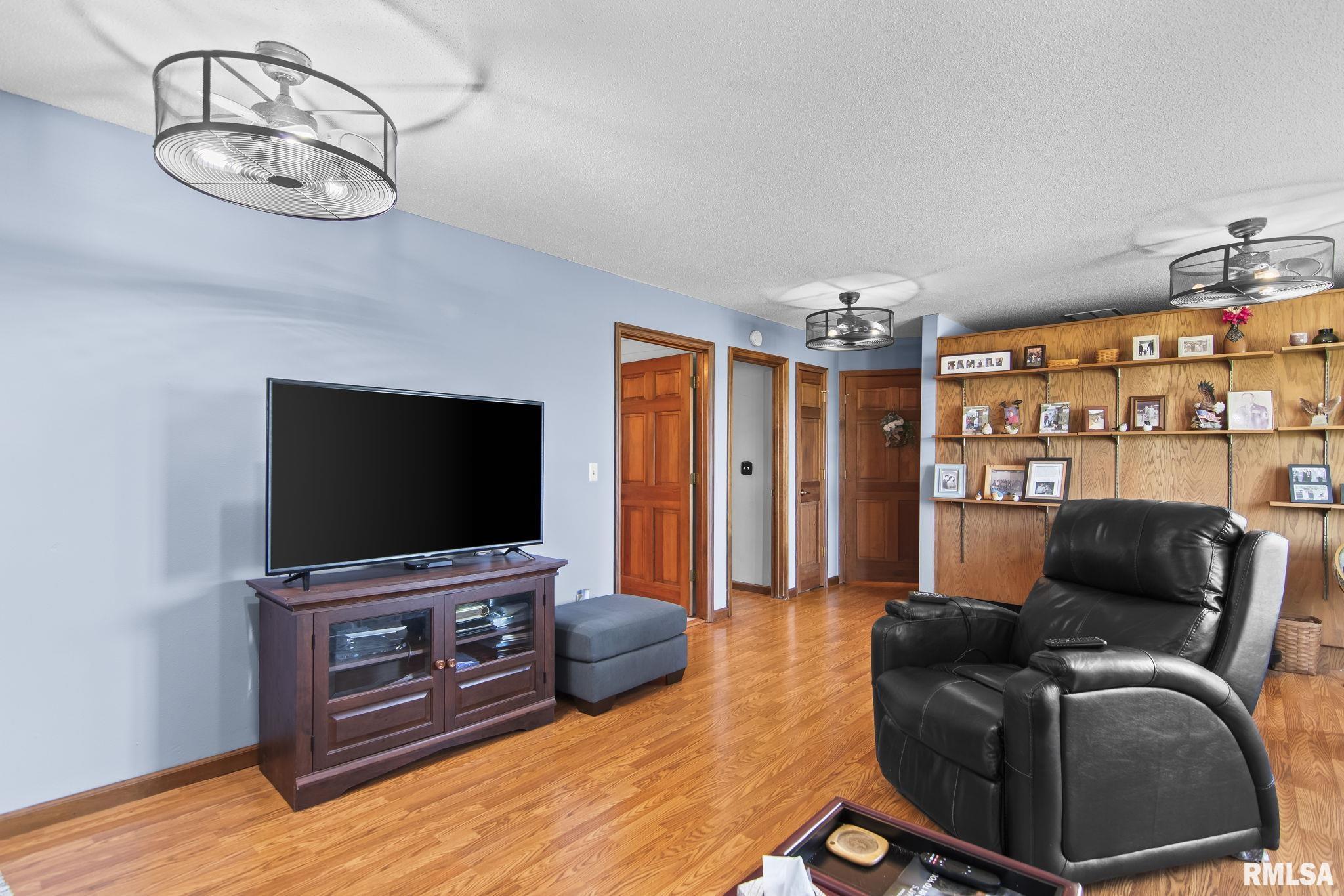 4489 Palmyra Road Palmyra, IL 62674 - Photo 22 of 52