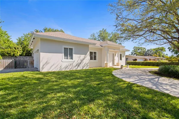 $5,900 | 8365 Southwest 131st Street, Pinecrest, FL 33156