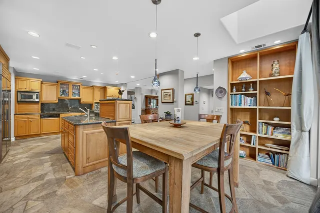 $2,000,000 | 4257 Winding Woods Way, Fair Oaks, CA 95628