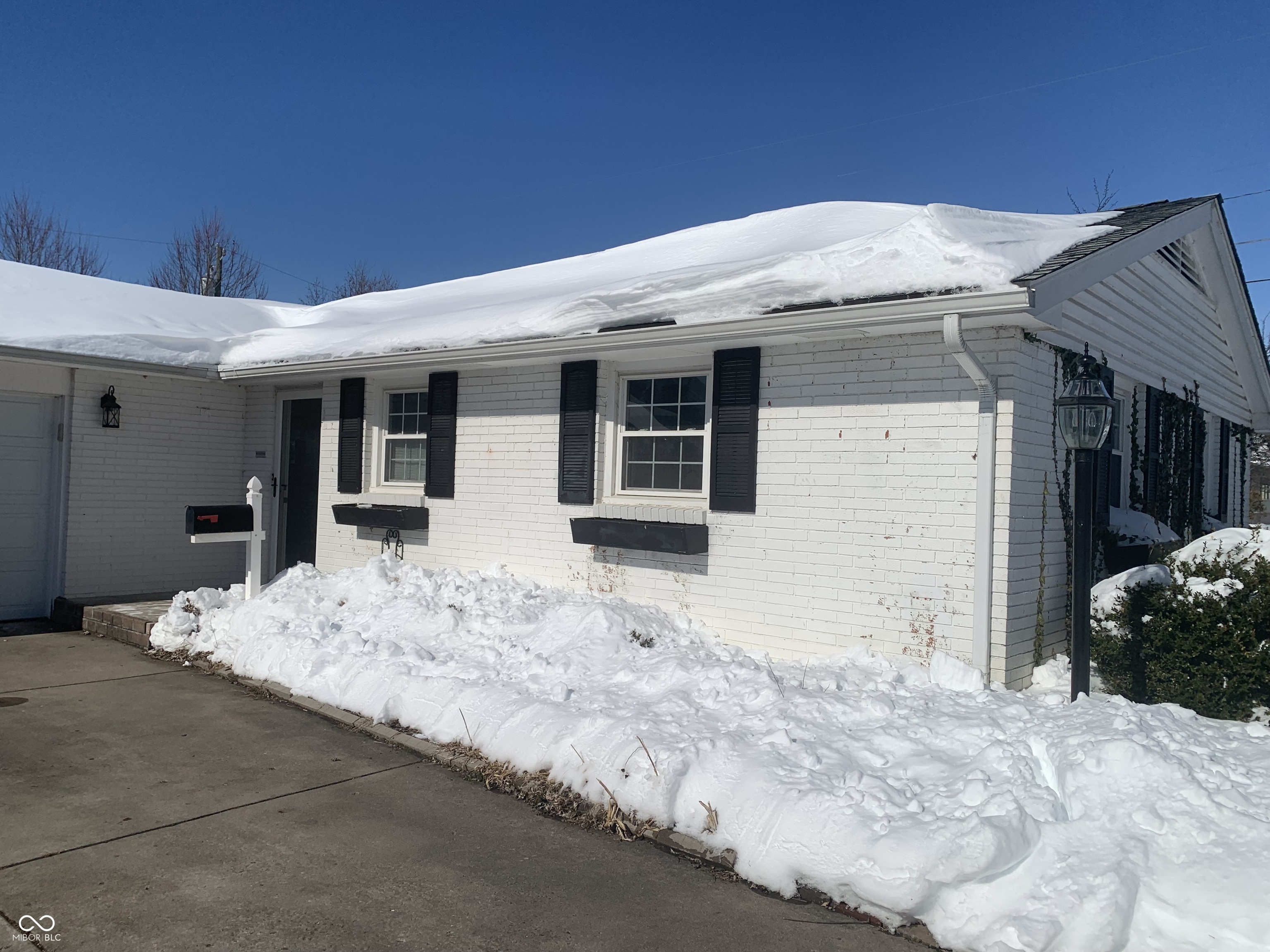 2554 Union Street Columbus, IN 47201 - Photo 2 of 28