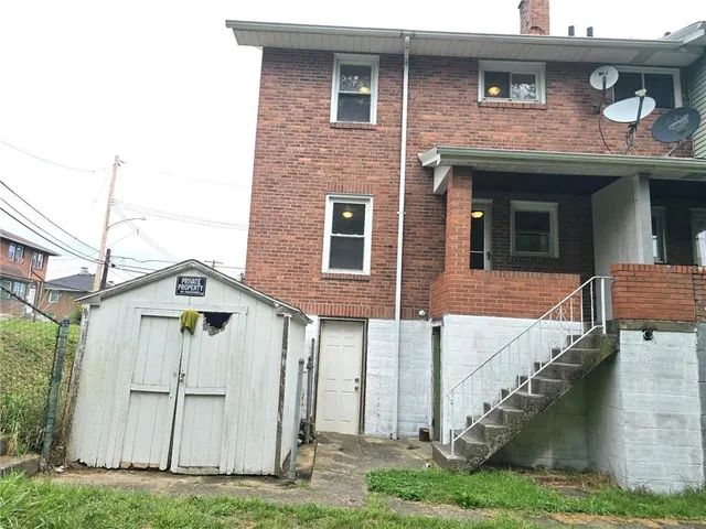 $1,150 | 453 Ohio Avenue, Clairton, PA 15025