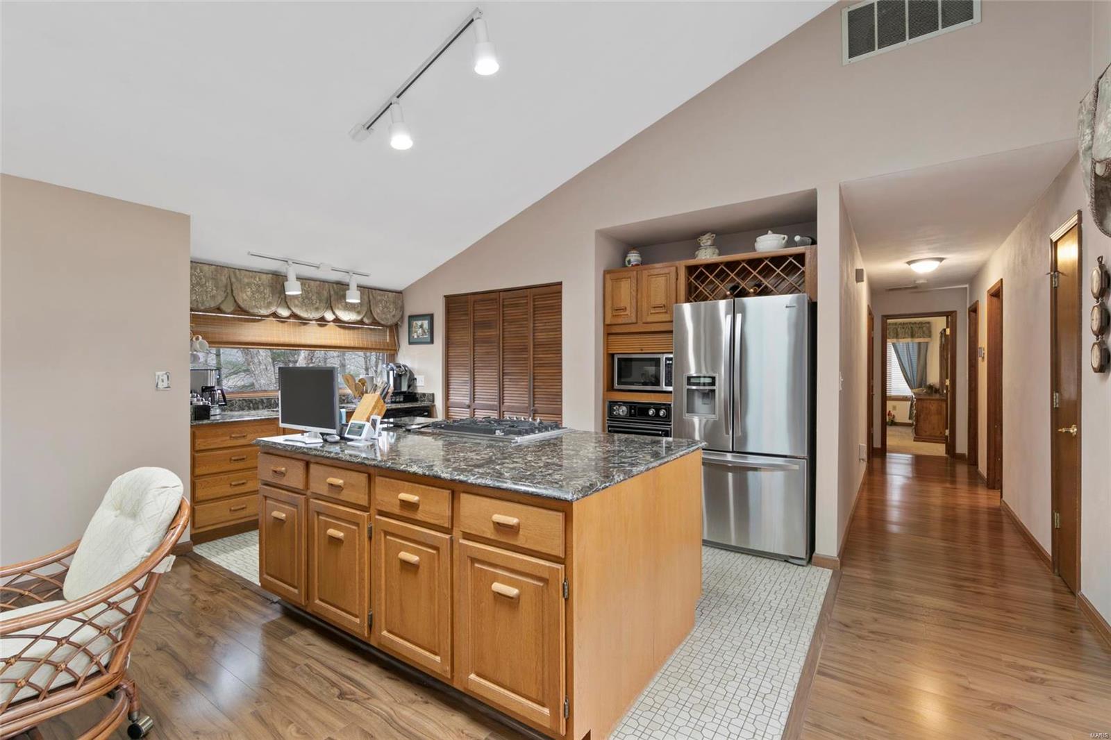 1147 Shadow Ridge Crossing O'Fallon, IL 62269 - Photo 5 of 39