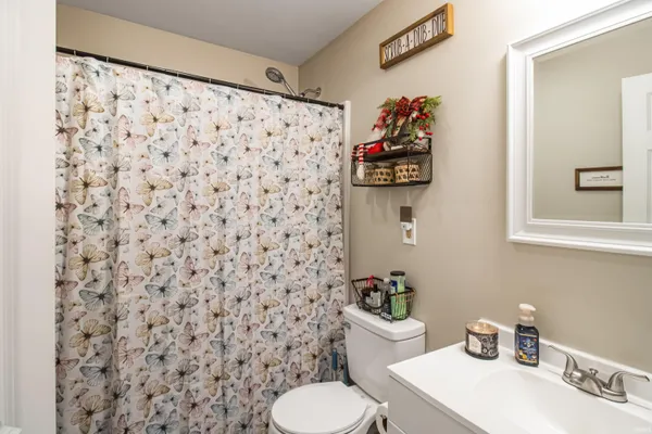 $169,900 | 810 Elm Boulevard, Winchester, IN 47394