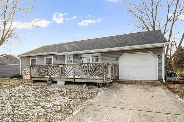 $164,900 | 810 Elm Boulevard, Winchester, IN 47394