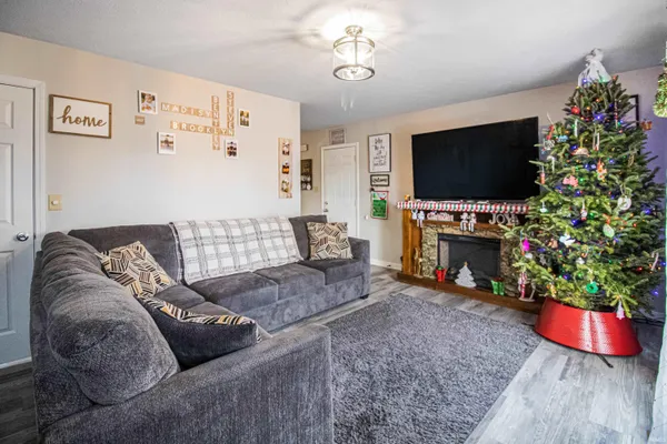 $169,900 | 810 Elm Boulevard, Winchester, IN 47394