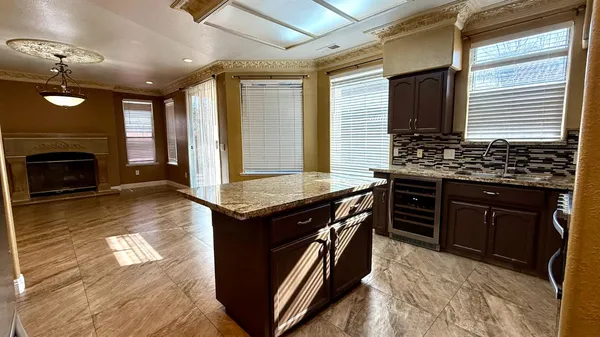 $2,500 | 960 Vista Place, Lemoore, CA 93245