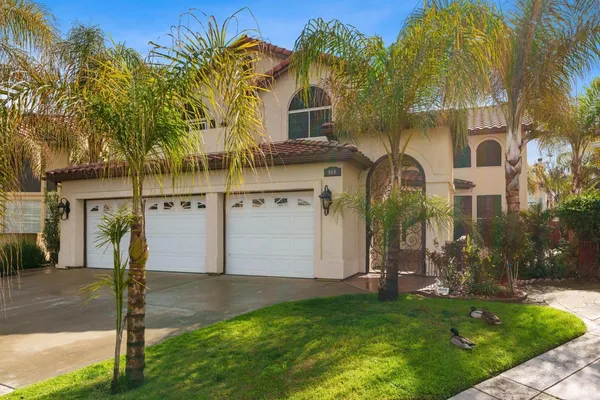 $2,500 | 960 Vista Place, Lemoore, CA 93245