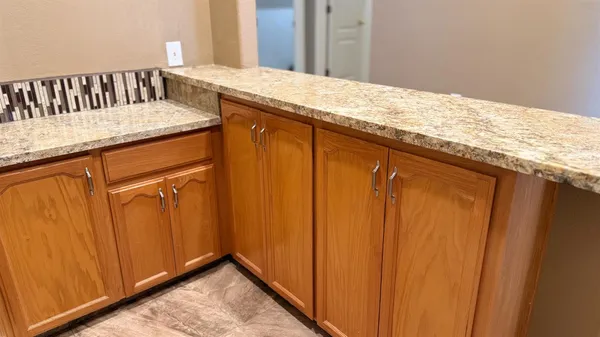 $2,500 | 960 Vista Place, Lemoore, CA 93245