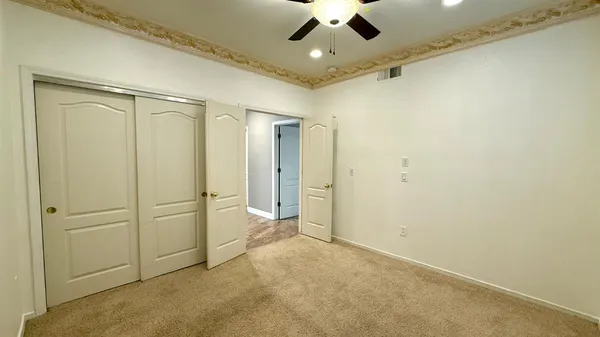 $2,500 | 960 Vista Place, Lemoore, CA 93245