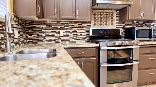 $2,500 | 960 Vista Place, Lemoore, CA 93245