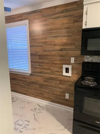 $1,600 | 2082 Farm To Market Road 1566, Celeste, TX 75423