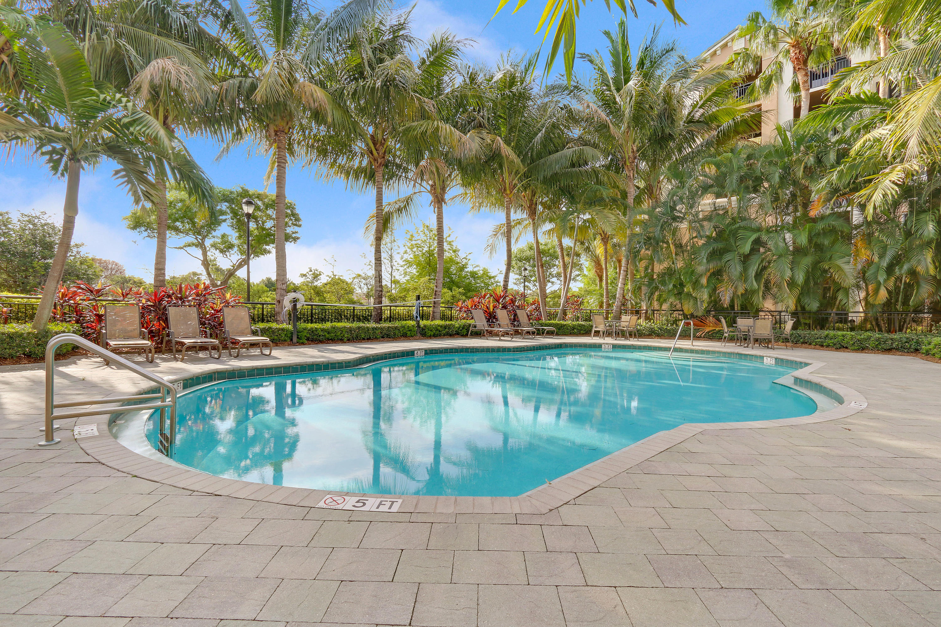1690 Renaissance Commons Boulevard, Unit 1420 Boynton Beach, FL 33426 - Photo 17 of 22 Pool