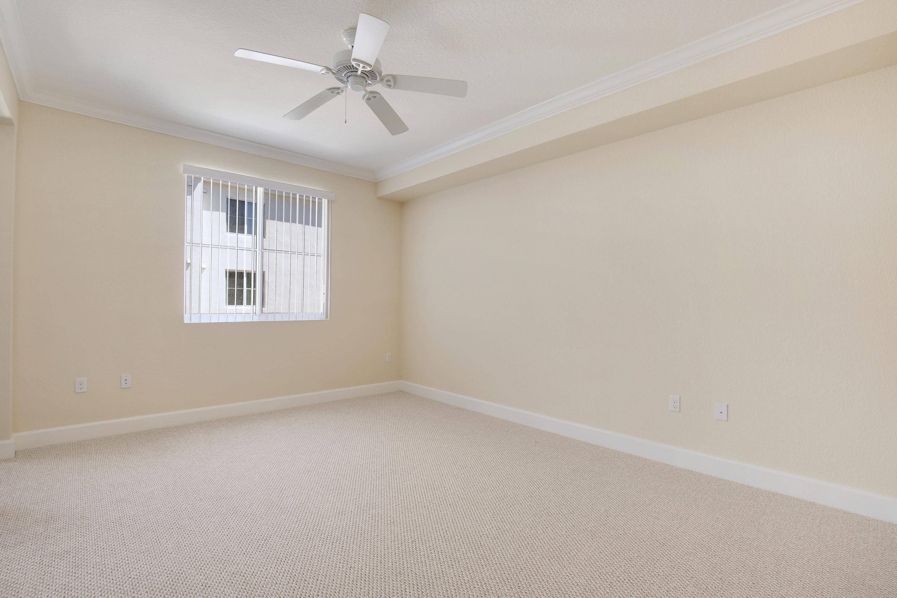 1690 Renaissance Commons Boulevard, Unit 1420 Boynton Beach, FL 33426 - Photo 8 of 22 Master Bedroom