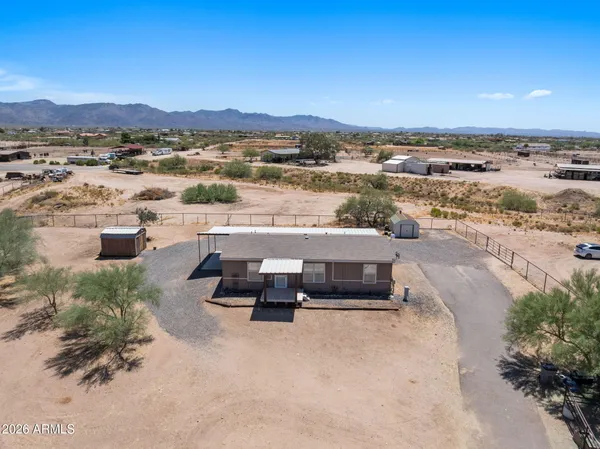 $390,000 | 27565 Clydesdale Avenue, Congress, AZ 85332