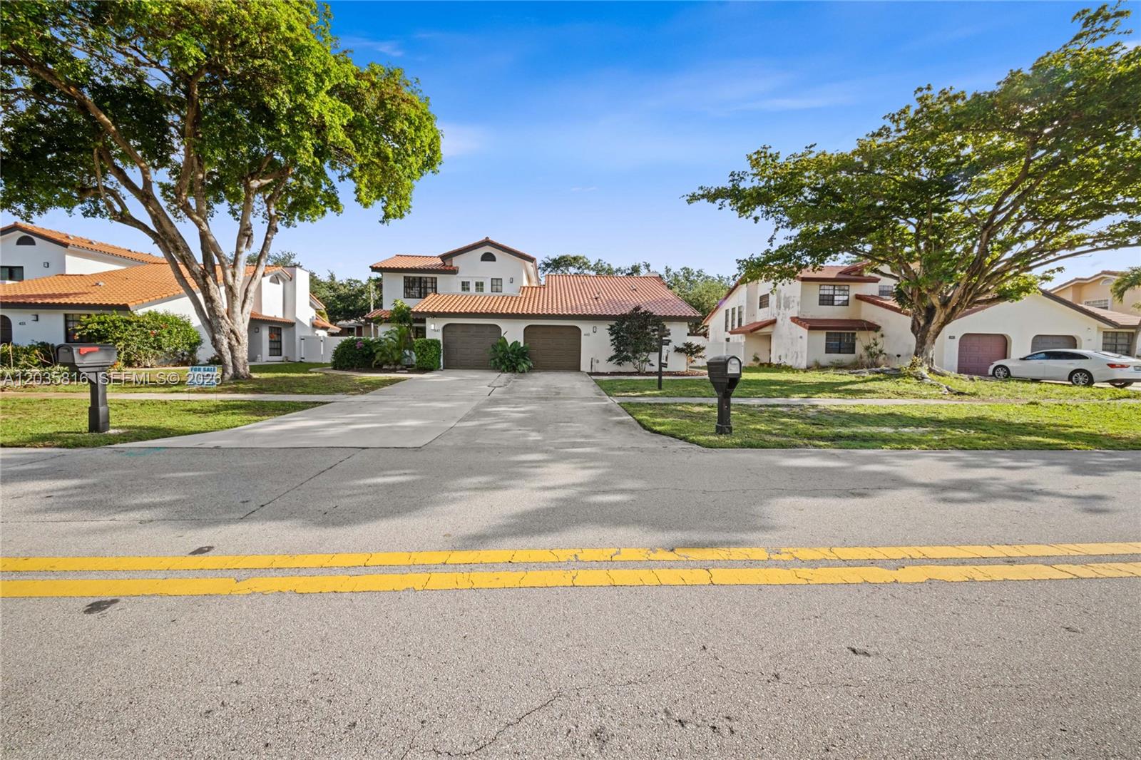 443 Northeast 38th Street Boca Raton, FL 33431 - Photo 4 of 38