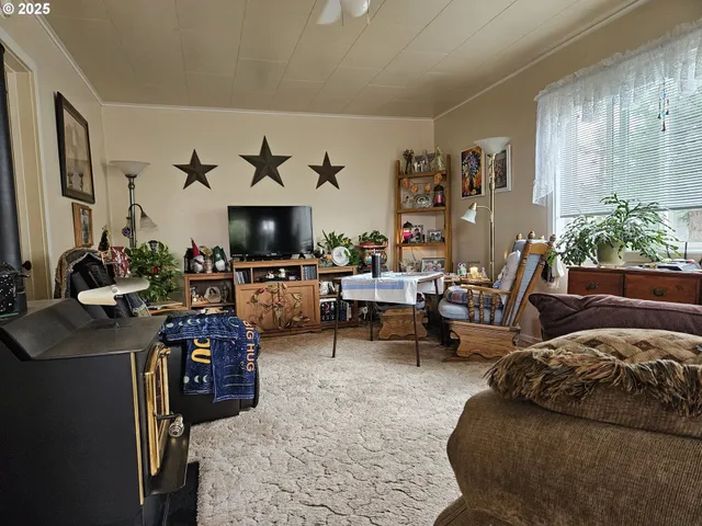 $159,000 | 220 Kellogg Street, Halfway, OR 97834