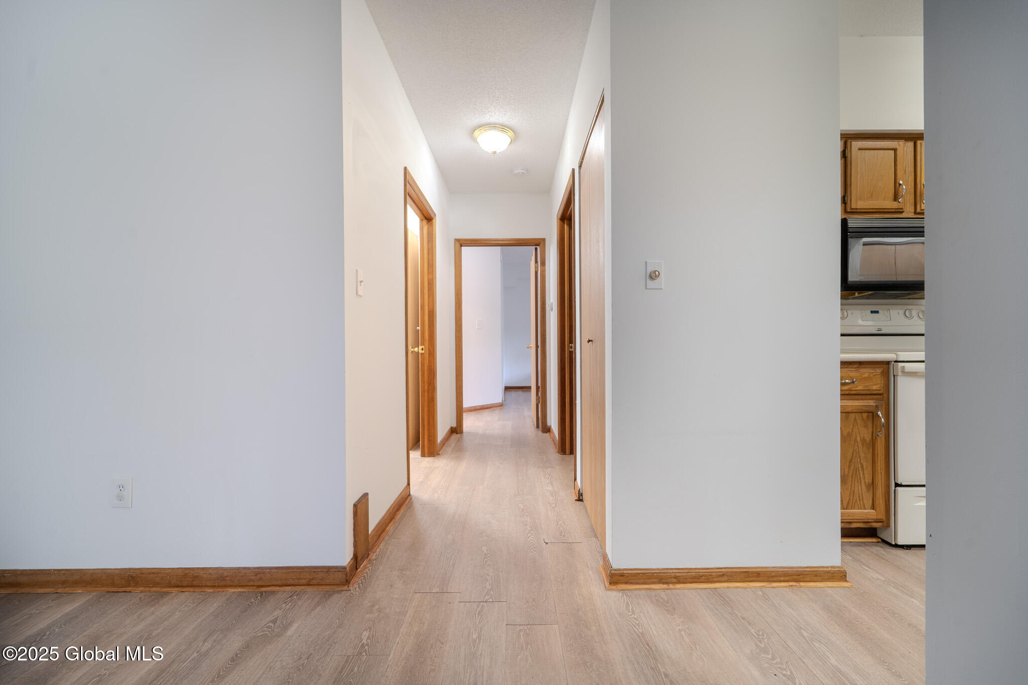 1976 Curry Road, Unit E136 Schenectady, NY 12303 - Photo 19 of 42 MIG06103-HDR