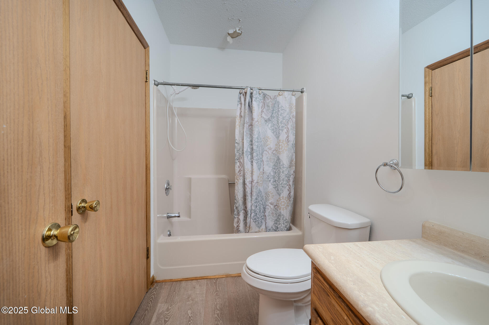 1976 Curry Road, Unit E136 Schenectady, NY 12303 - Photo 26 of 42 MIG06124-HDR