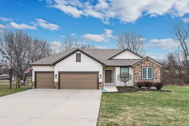 $599,950 | 3939 North 123rd Street, Kansas City, KS 66109