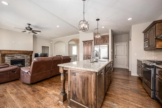 $599,950 | 3939 North 123rd Street, Kansas City, KS 66109