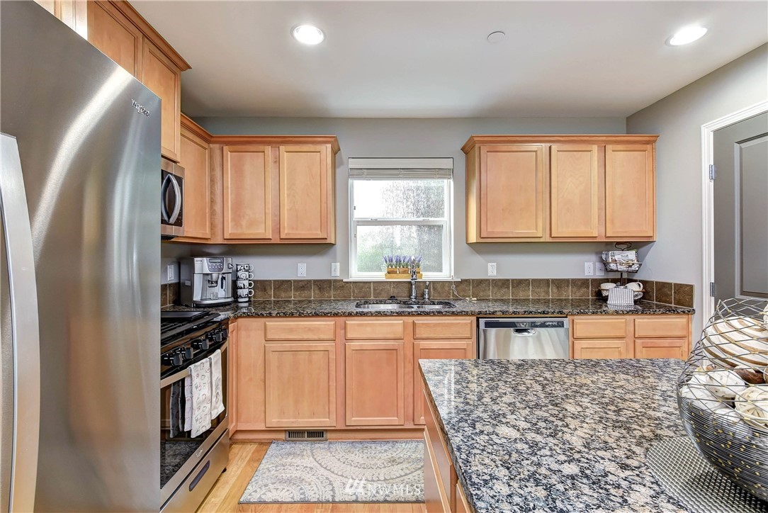 18328 40th Avenue Southeast Bothell, WA 98012 - Photo 12 of 25