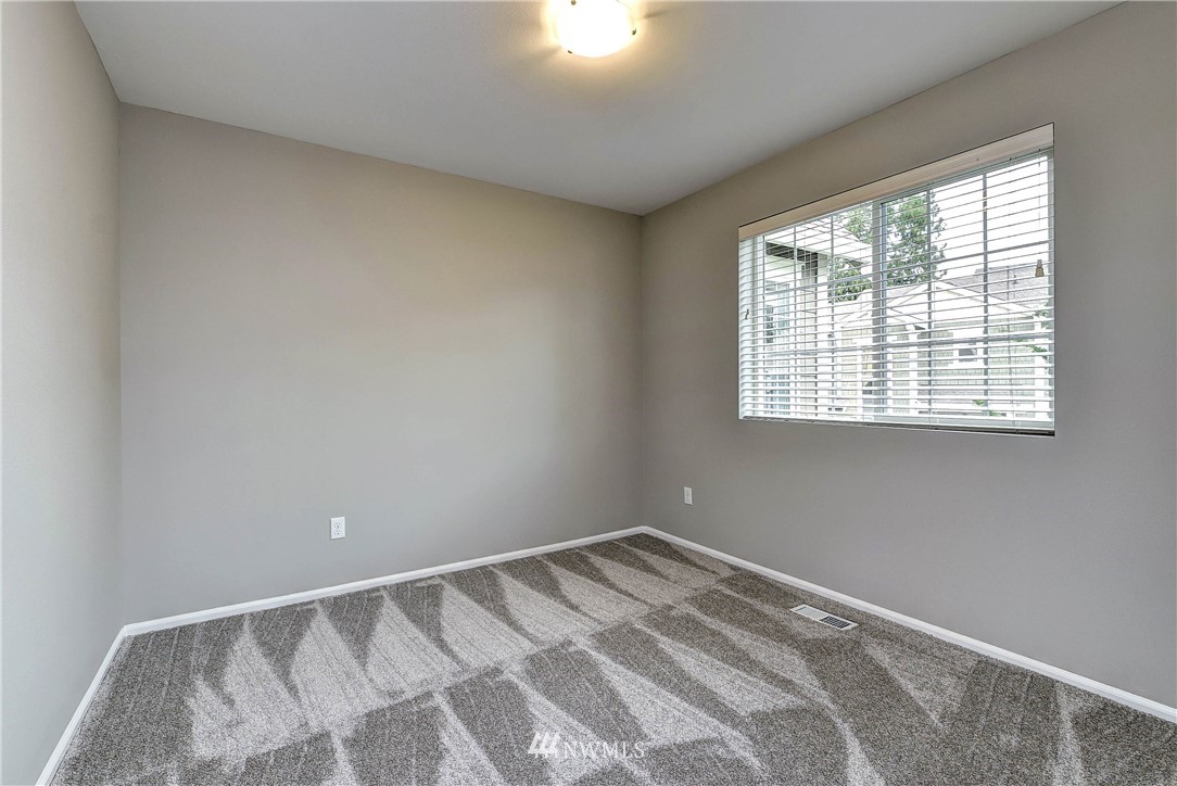 18328 40th Avenue Southeast Bothell, WA 98012 - Photo 14 of 25