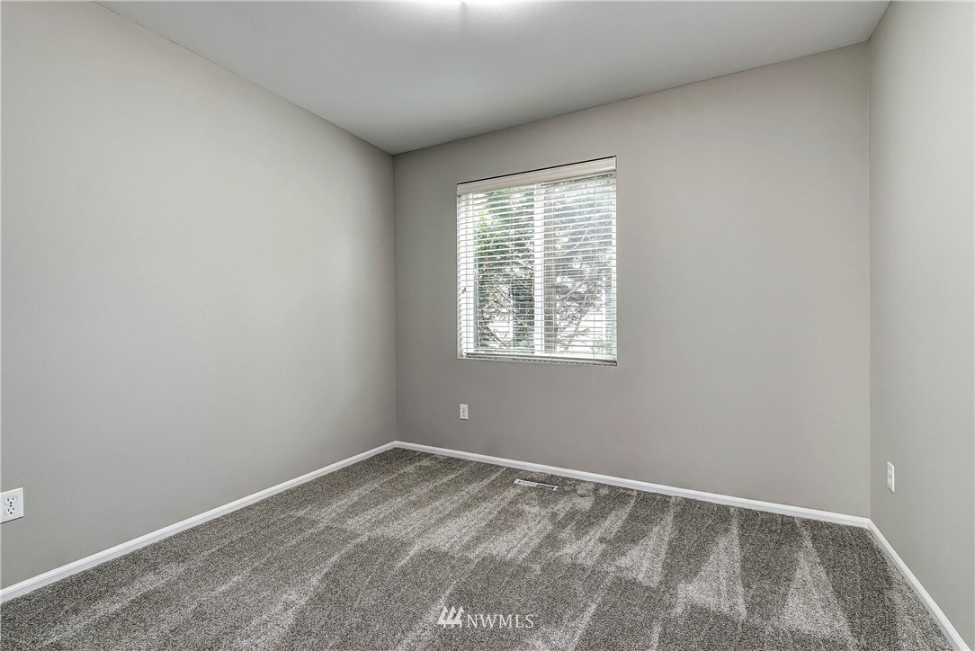 18328 40th Avenue Southeast Bothell, WA 98012 - Photo 16 of 25