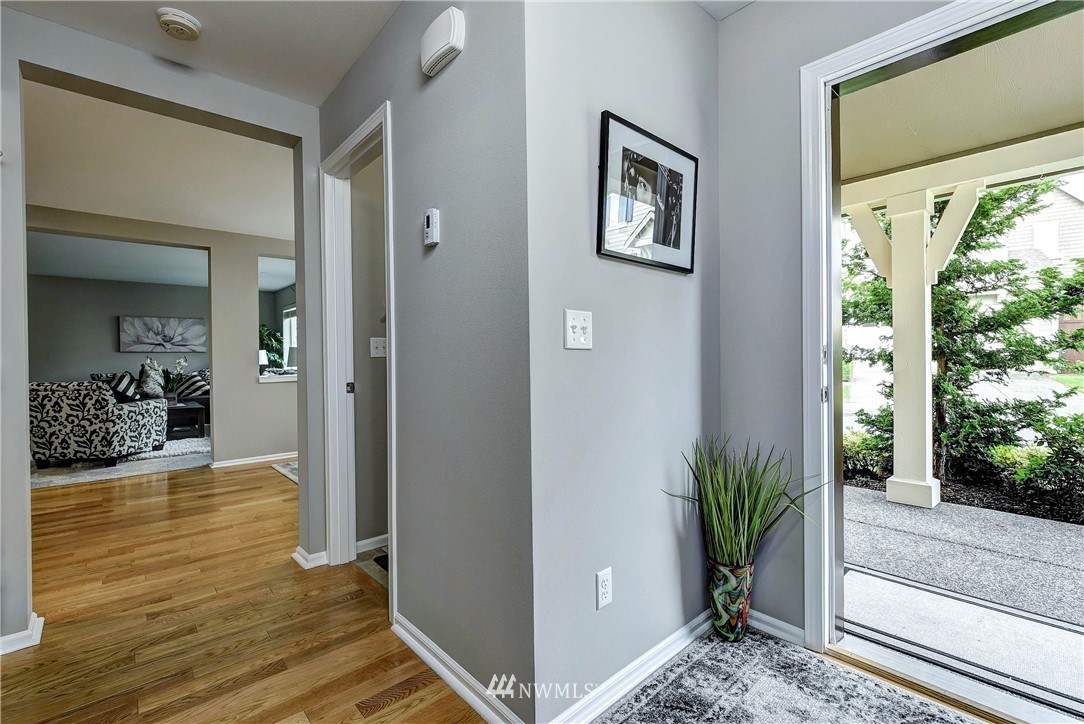 18328 40th Avenue Southeast Bothell, WA 98012 - Photo 9 of 25