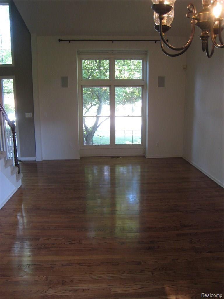 790 Woodfield Way Rochester, MI 48307 - Photo 14 of 24 IMG_8613.JPG