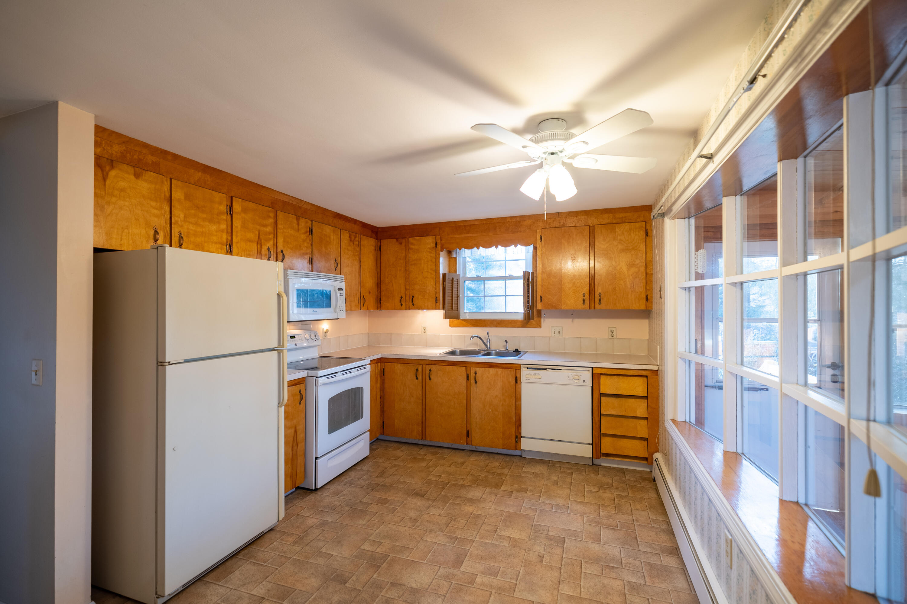 117 Granby Road South Portland, ME 04106 - Photo 3 of 27 Welcome to 117 Granby South Portland (7)