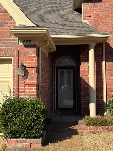 $2,300 | 4929 Whitfall Cove South, Memphis, TN 38125