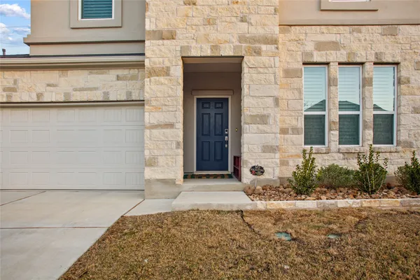 $2,800 | 109 Adeline Road, Hutto, TX 78634