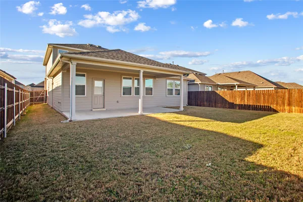 $2,800 | 109 Adeline Road, Hutto, TX 78634