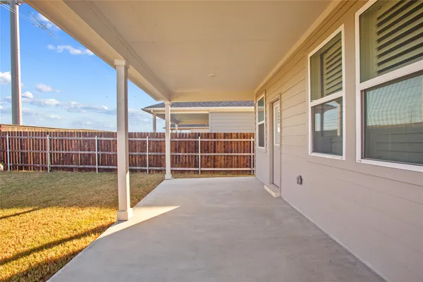 $2,800 | 109 Adeline Road, Hutto, TX 78634