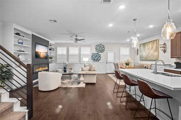 $2,800 | 109 Adeline Road, Hutto, TX 78634