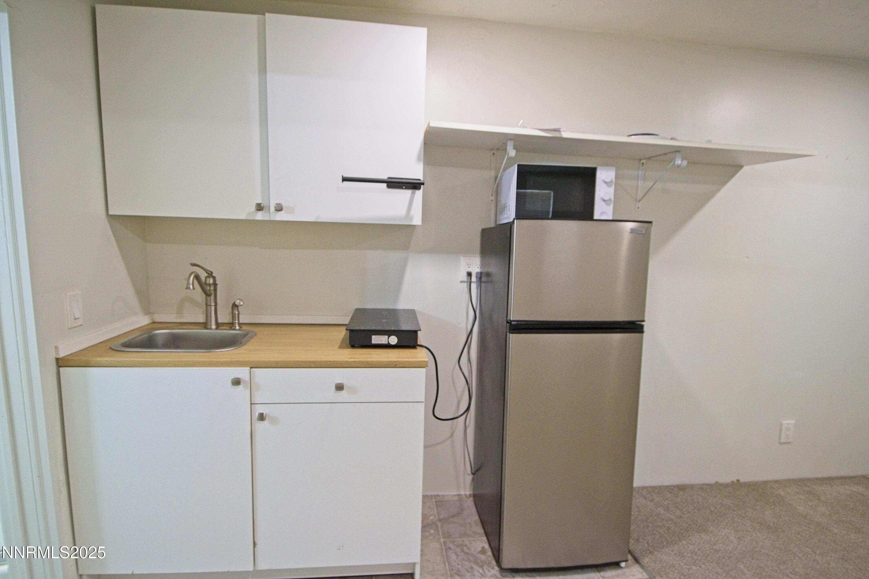 2065 1/2 Whitfield Way, Unit C Reno, NV 89512 - Photo 3 of 14 DSC_7670