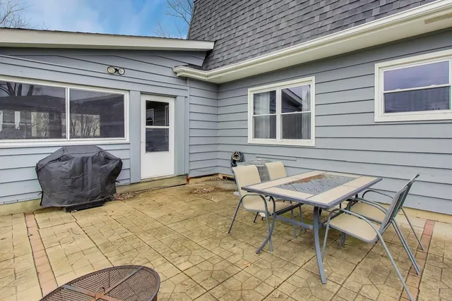 $415,000 | 21061 West Marion Avenue, Mundelein, IL 60060