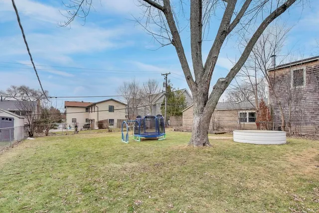 $415,000 | 21061 West Marion Avenue, Mundelein, IL 60060