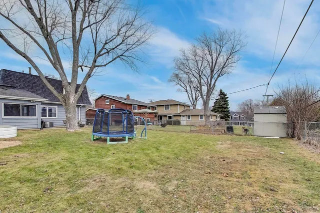 $415,000 | 21061 West Marion Avenue, Mundelein, IL 60060