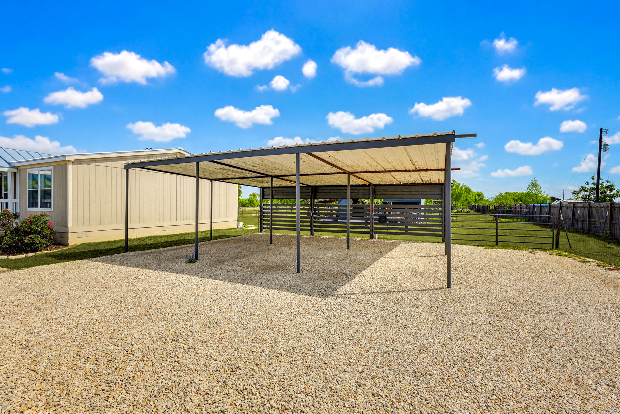 269 Callihan Road Lockhart, TX 78644 - Photo 4 of 34