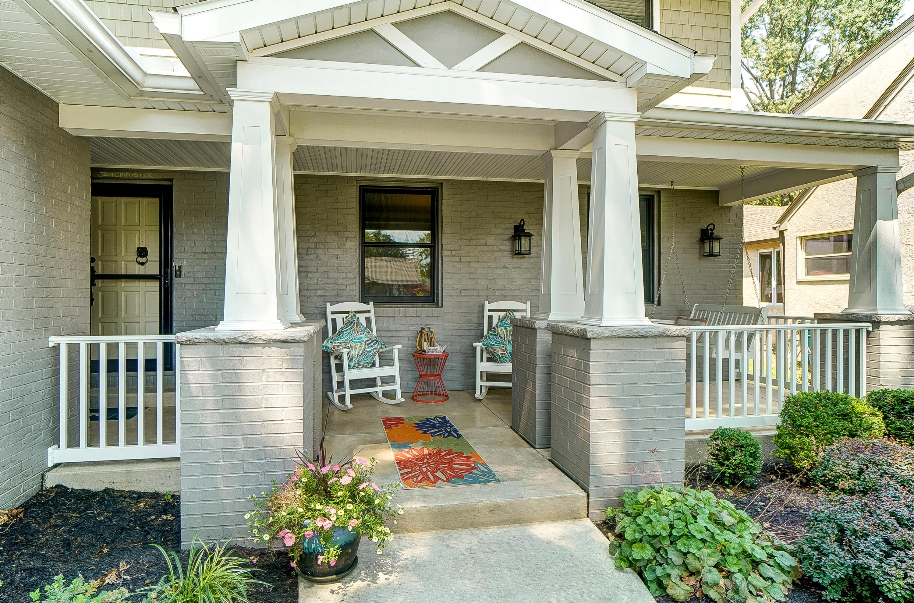 179 South Harding Road Columbus, OH 43209 - Photo 3 of 48 Front Porch