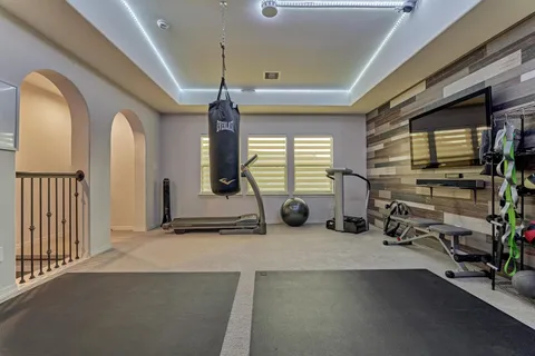 $1,075,000 | 26 Spring Basket Trail, The Woodlands, TX 77389