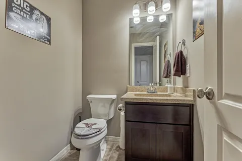 $1,075,000 | 26 Spring Basket Trail, The Woodlands, TX 77389